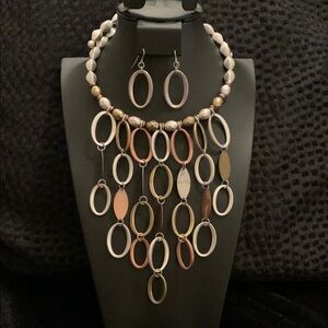 Chic Multi-Tone Oval Necklace and Earring Set